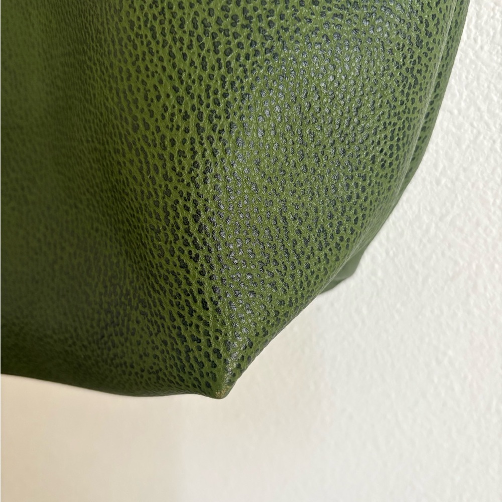 Large Tote π¦ Avocado π¦ - Picture 9 of 11